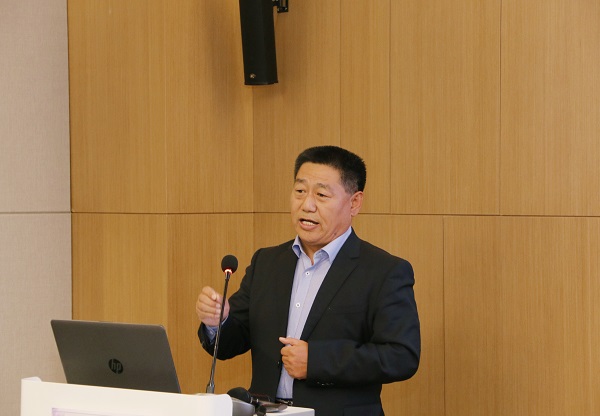 集团公司党委书记张会民从开云集团网页版建设的角度作点评发言.jpg